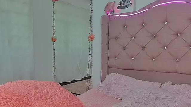 Anniecutte_ from StripChat is Freechat