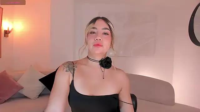 AnnieMonroe1 from StripChat is Freechat