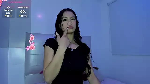 Anniie__Evans from StripChat is Freechat