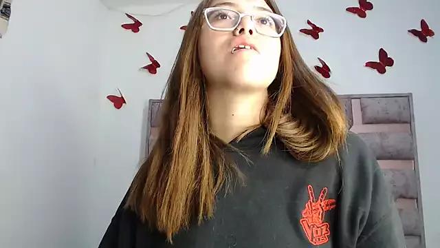 Anny-Fox from StripChat is Freechat