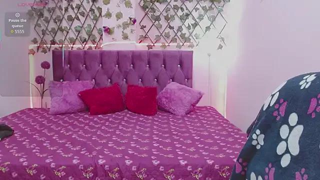 Mad beauty - checkout our excited streamers as they tease to their beloved melodies and slowly squirt for enjoyment to appease your wildest wishes.