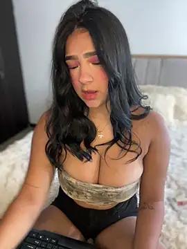 AntonellaRosse_ from StripChat is Freechat