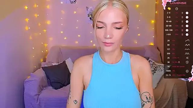AnyaTaylor_ from StripChat is Freechat