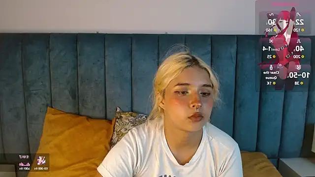 Mad beauty - checkout our excited streamers as they tease to their beloved melodies and slowly squirt for enjoyment to appease your wildest wishes.