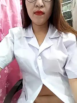 Ariana-Vy from StripChat is Freechat