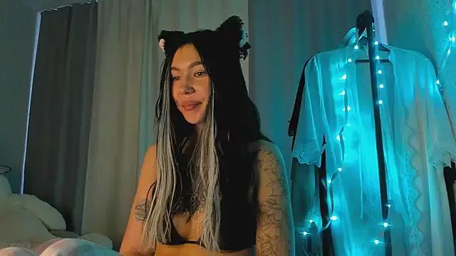 Mad beauty - checkout our excited streamers as they tease to their beloved melodies and slowly squirt for enjoyment to appease your wildest wishes.