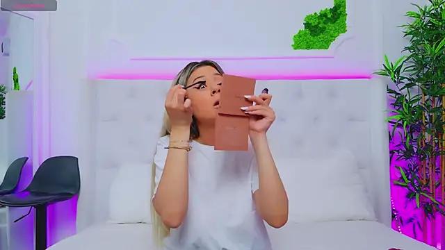 Mad beauty - checkout our excited streamers as they tease to their beloved melodies and slowly squirt for enjoyment to appease your wildest wishes.