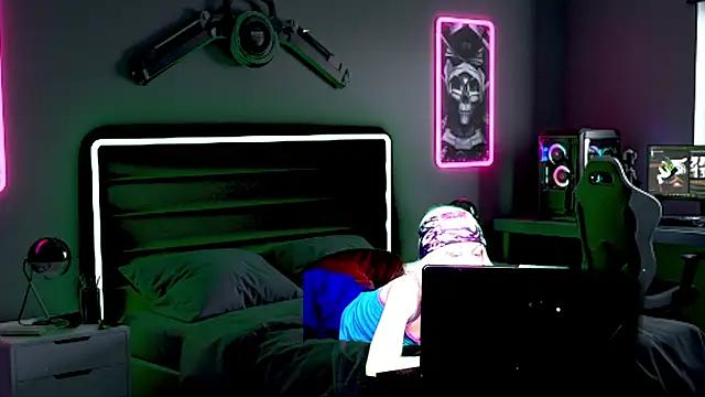 Mad beauty - checkout our excited streamers as they tease to their beloved melodies and slowly squirt for enjoyment to appease your wildest wishes.