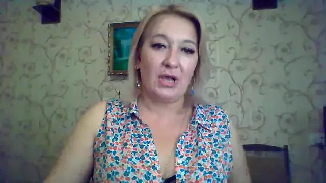 ArielXLoveresss from StripChat is Freechat