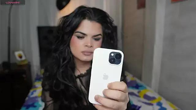 artechloe from StripChat is Freechat
