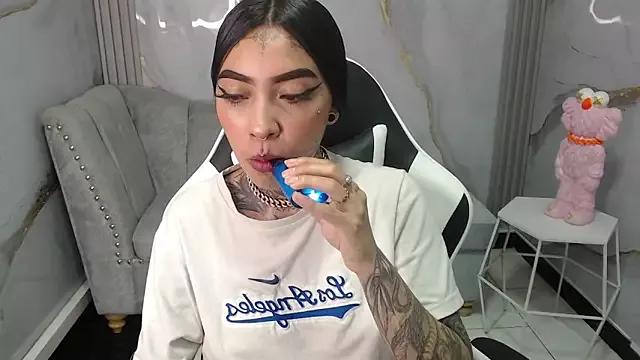 Ashley_Blum_v from StripChat is Freechat