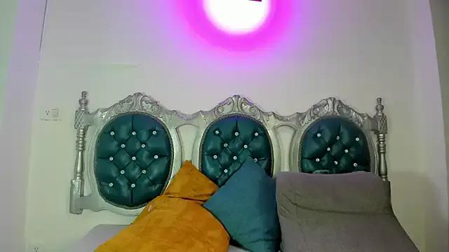 ashleylitle from StripChat is Freechat