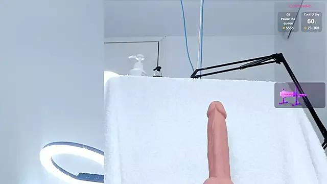 Mad beauty - checkout our excited streamers as they tease to their beloved melodies and slowly squirt for enjoyment to appease your wildest wishes.