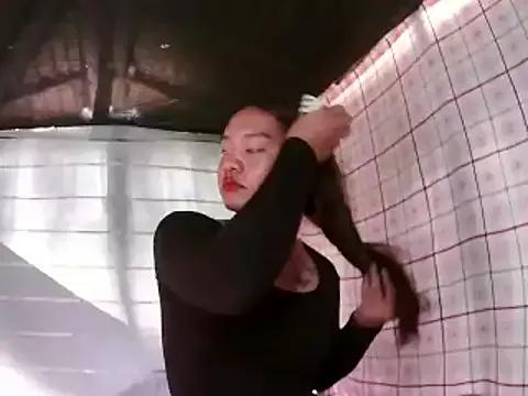 asian_janella from StripChat is Freechat
