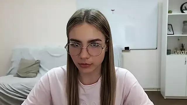 aSingleOne from StripChat is Freechat