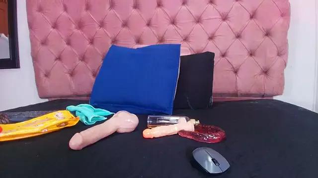 Mad beauty - checkout our excited streamers as they tease to their beloved melodies and slowly squirt for enjoyment to appease your wildest wishes.