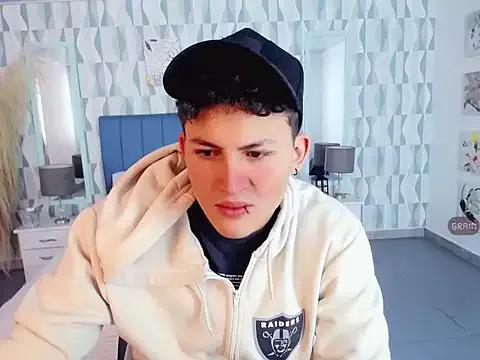 Axel_savage from StripChat is Freechat