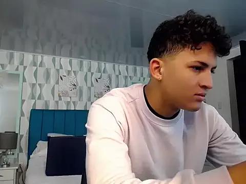 Axel_savage from StripChat is Freechat