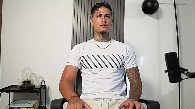 AxelVilla_ from StripChat is Freechat