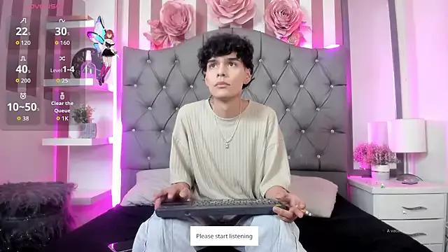 AxelWolfe from StripChat is Freechat