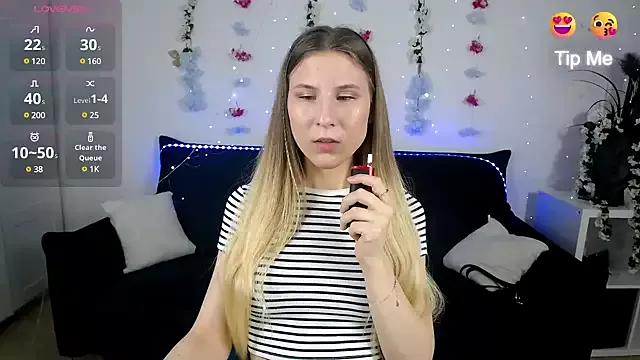 Ayla_Molly from StripChat is Freechat