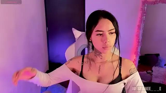 Mad beauty - checkout our excited streamers as they tease to their beloved melodies and slowly squirt for enjoyment to appease your wildest wishes.