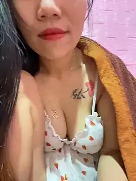 Baby-sexyy from StripChat is Freechat