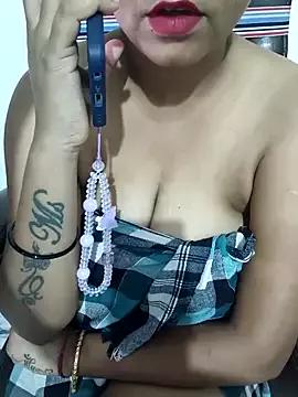 Babybird from StripChat is Freechat