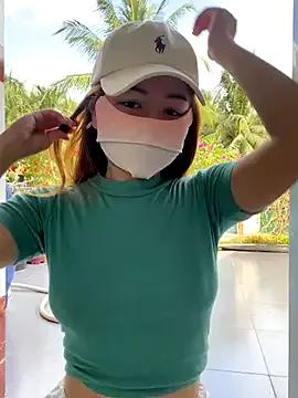 Mad beauty - checkout our excited streamers as they tease to their beloved melodies and slowly squirt for enjoyment to appease your wildest wishes.