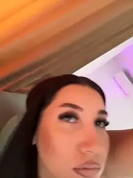 babyyboomm from StripChat is Freechat