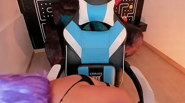Mad beauty - checkout our excited streamers as they tease to their beloved melodies and slowly squirt for enjoyment to appease your wildest wishes.