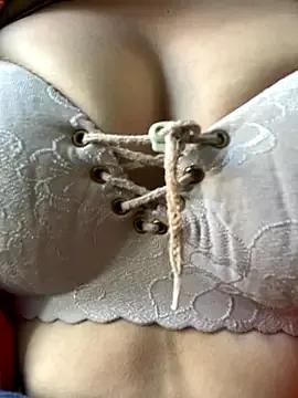 Bear-cute00 from StripChat is Freechat