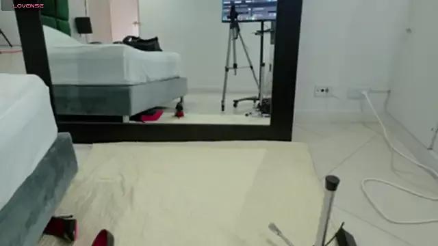 BeccaReedd from StripChat is Freechat