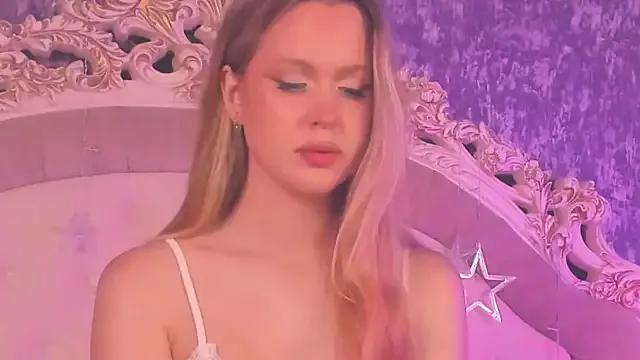 BECKI_VRES from StripChat is Freechat