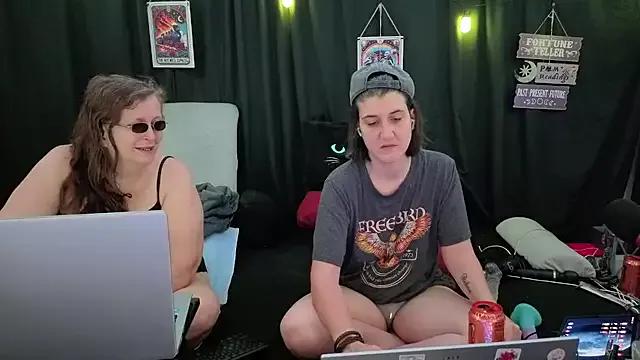 Mad beauty - checkout our excited streamers as they tease to their beloved melodies and slowly squirt for enjoyment to appease your wildest wishes.