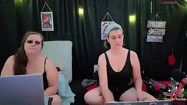 Mad beauty - checkout our excited streamers as they tease to their beloved melodies and slowly squirt for enjoyment to appease your wildest wishes.