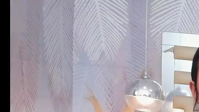 Bella_Cuttee from StripChat is Freechat