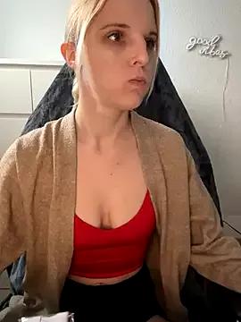 BellaxBloom_ from StripChat is Freechat