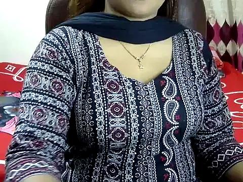 BengaliQueenStar from StripChat is Freechat