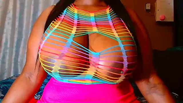 BERNINIBLUSHX89 from StripChat is Freechat