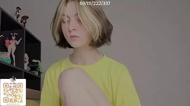 Mad beauty - checkout our excited streamers as they tease to their beloved melodies and slowly squirt for enjoyment to appease your wildest wishes.