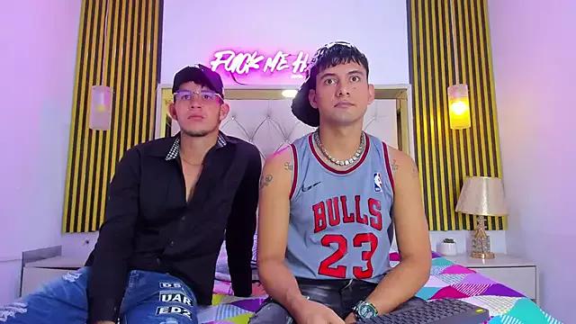 BISEX_BOYS from StripChat is Freechat