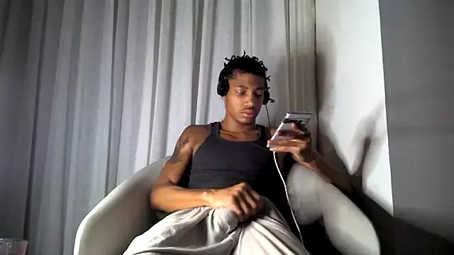 BlackBullTitus from StripChat is Freechat