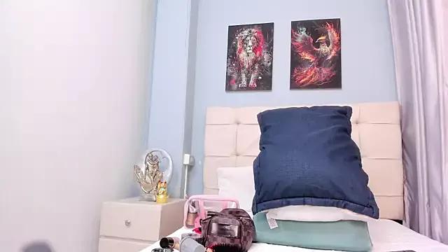 Mad beauty - checkout our excited streamers as they tease to their beloved melodies and slowly squirt for enjoyment to appease your wildest wishes.