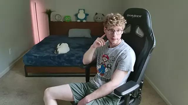 BlueEyedTallGuy94 from StripChat is Freechat