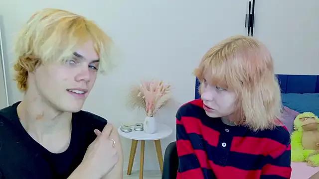 Mad beauty - checkout our excited streamers as they tease to their beloved melodies and slowly squirt for enjoyment to appease your wildest wishes.