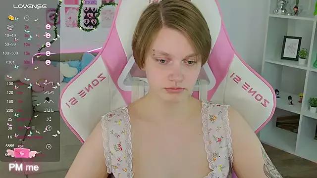 Mad beauty - checkout our excited streamers as they tease to their beloved melodies and slowly squirt for enjoyment to appease your wildest wishes.