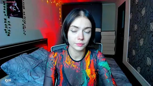 Mad beauty - checkout our excited streamers as they tease to their beloved melodies and slowly squirt for enjoyment to appease your wildest wishes.
