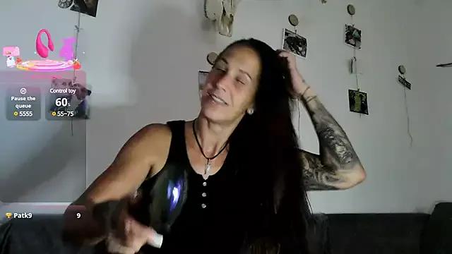 Mad beauty - checkout our excited streamers as they tease to their beloved melodies and slowly squirt for enjoyment to appease your wildest wishes.