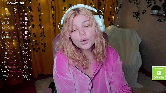 Mad beauty - checkout our excited streamers as they tease to their beloved melodies and slowly squirt for enjoyment to appease your wildest wishes.